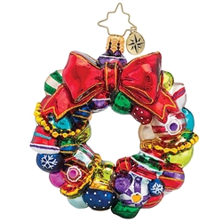 If you're a fan of old-fashioned Christmas ornaments, this wreath will be a great addition to your tree! Itï¿½s got dozens of your favorite rounds and reflectors.