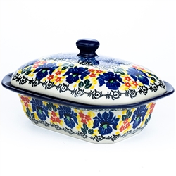 Polish Pottery 7" personal Covered Baker. Hand made in Poland. Pattern U4710 designed by Teresa Liana.