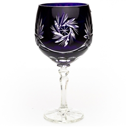 Beautiful violet Polish crystal wine glass. Classic starburst cut pattern all done by hand in Poland. Size is approx 7.25" x 3" diameter at the top of the glass.