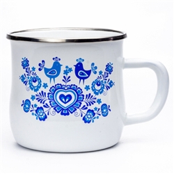 Enameled mugs are a return to your roots. Every grandmother had or even still has enamel pots because they are very durable. Decorated in a traditional Slavic floral pattern. Strong stainless steel rim.