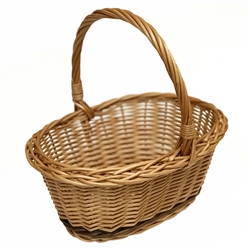 Poland is famous for hand made willow baskets.  This is a tradition in areas of the country where willow grows wild and is very much a village and family industry.  Beautifully crafted and sturdy, these baskets can last a generation.  Perfect for Easter,