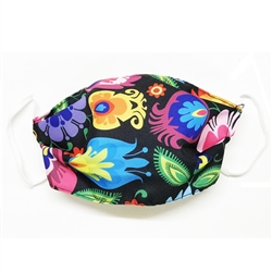 Three layer decorative Polish Lowicz floral face mask. 2 layer fleece inner liner and one polyester outer layer. Safety: does not cause irritation, does not obstruct breathing. Reusable: can be washed and ironed.
Universal size. Two white, flat, 5 mm