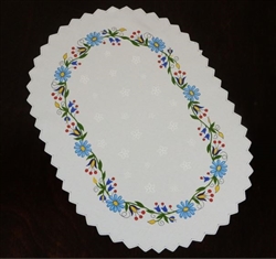 Beautiful lightweight oval printed with a beautiful Kashubian floral design. Perfect as a basket cover or table runner. Size is approx: 13" x 9.5" - 33cm x 24cm Made in Poland. 100% polyester.
Made in Poland. 100% polyester.