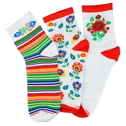 Folk is in fashion and these beautiful Polish hosiery featuring 3 assorted Lowicz wycinanka floral designs look really sharp. Made in Lowicz, Poland.  Size 38-40.