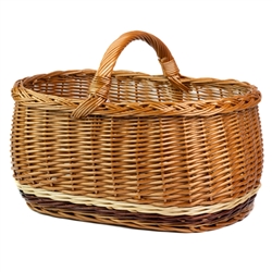 Poland is famous for hand made willow baskets.  This is a tradition in areas of the country where willow grows wild and is very much a village and family industry.  Beautifully crafted and sturdy, these baskets can last a generation.  Perfect for Easter,