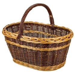 Poland is famous for hand made willow baskets.  This is a tradition in areas of the country where willow grows wild and is very much a village and family industry.  Beautifully crafted and sturdy, these baskets can last a generation.  Perfect for Easter,