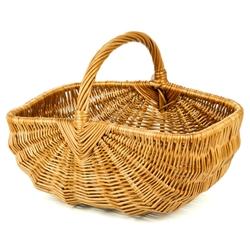 Poland is famous for hand made willow baskets. This is a tradition in areas of the country where willow grows wild and is very much a village and family industry. Beautifully crafted and sturdy, these baskets can last a generation. Perfect for Easter, pic