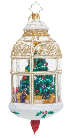 Capture the warmth of a holiday home with this unique piece, created to reflect the look of a beautifully decorated Christmas tree viewed through a glass windowpane.
DIMENSIONS: 7.25 in (H) x 2.5 in (L) x 2.5 in (W)