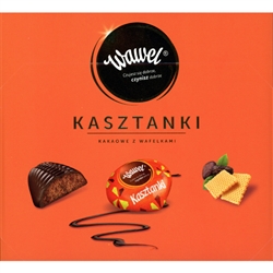 Kasztanki entered Polish living rooms as a hit in the 70's. They quickly appealed to consumers. They are loved equally by the young and old. Delicately covered in dessert chocolate, they conceal a crunchy wafer and cocoa filling