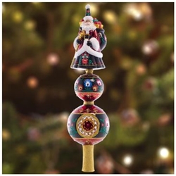 Our 2022 Designer's Choice ornament is back on top of the tree! Enjoy this beloved European Christmas folk art fairytale finial with a one-of-a-kind festive design.
DIMENSIONS: 16 in (H) x 4.5 in (L) x 4.5 in (W)