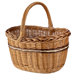 Poland is famous for hand made willow baskets.  This is a tradition in areas of the country where willow grows wild and is very much a village and family industry.  Beautifully crafted and sturdy, these baskets can last a generation.  Perfect for Easter,