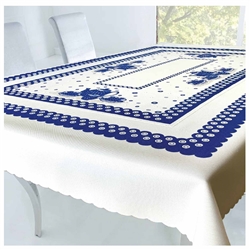 100% polyster tablecloth with a printed stoneware tea set in a traditional peacock pattern.  Made In Poland.
â€‹ Available in three sizes: 85 x 85cm - 33" x 33', 50 x 100cm - 20" x 40",  140 x 220cm - 55' x 86.5".