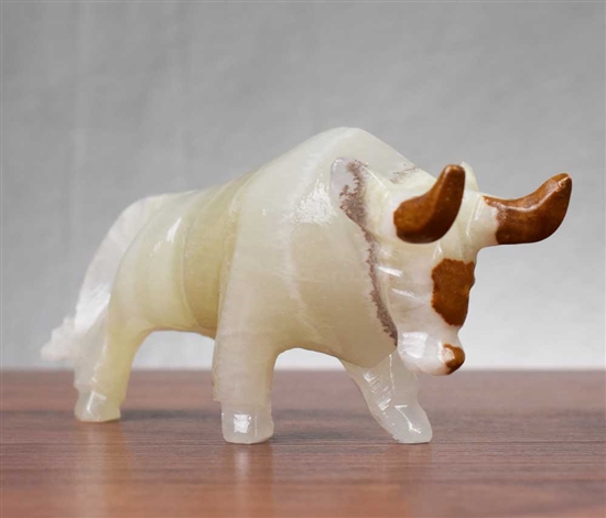 Solid Onyx Stone Bull Figurine - 5.5"