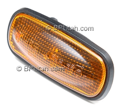 Discovery Amber Fender Side Marker XGB000030