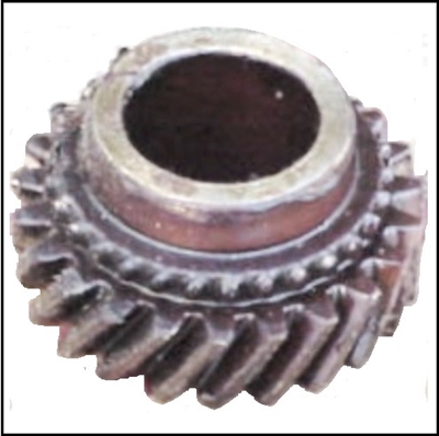 NOS PN 692687 - 693095 transmission second gear for 1939-40 Plymouth - Dodge - DeSoto; 1939-40 Chrysler Royal - Windsor and 1940 Chrysler Highlander - Imperial - New Yorker - Saratoga - Traveler