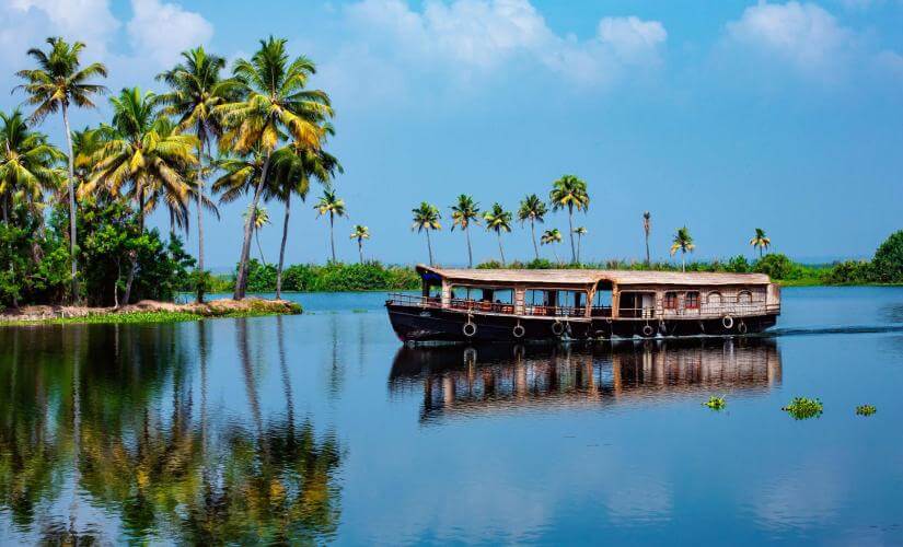 Private Natural Wonders of Kerala's Backwaters Leisurely Boat Ride