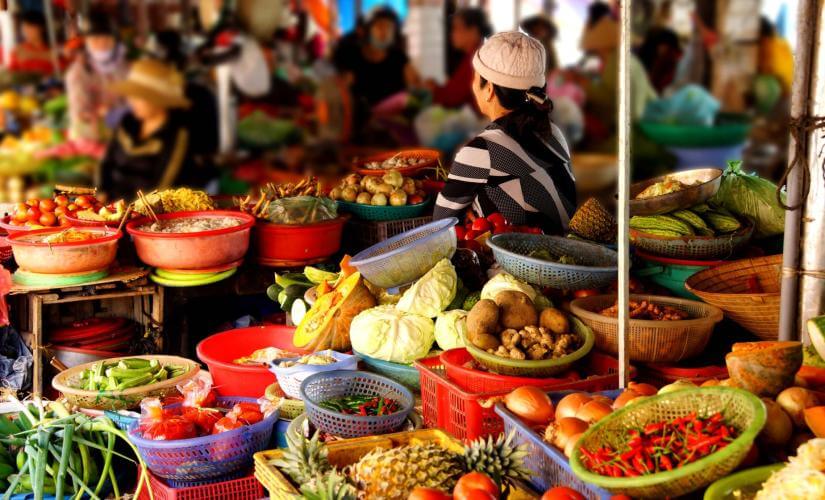 Hoi An Cooking Class, Tra Que Vegetable Village, and Foot Massage from Chan May