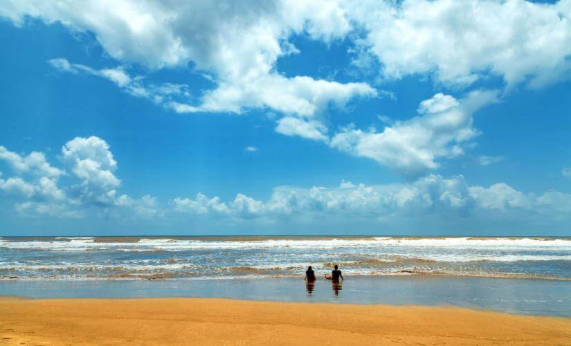 Goa Beach Break at Anjuna and Candolim Beaches with Private Transfers