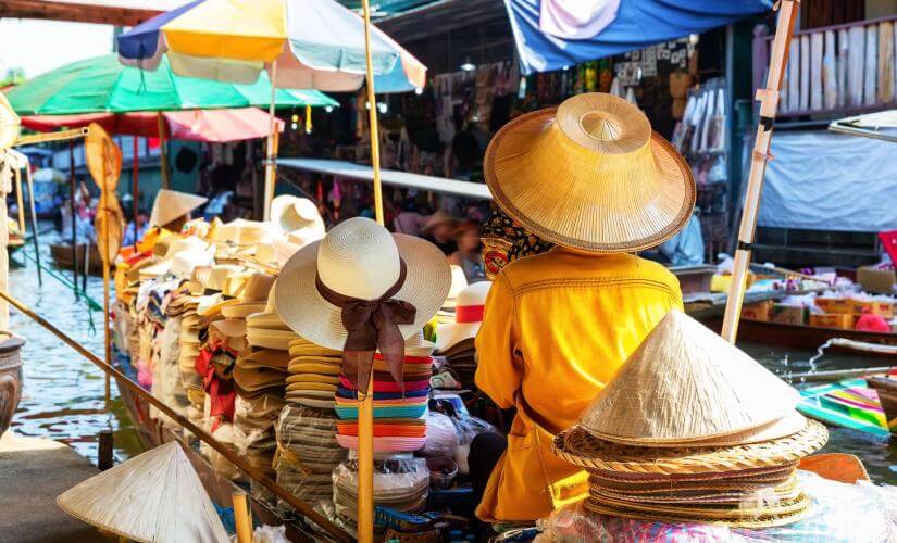 Pattaya Floating Market and Thai Massage with Lunch from Laem Chabang