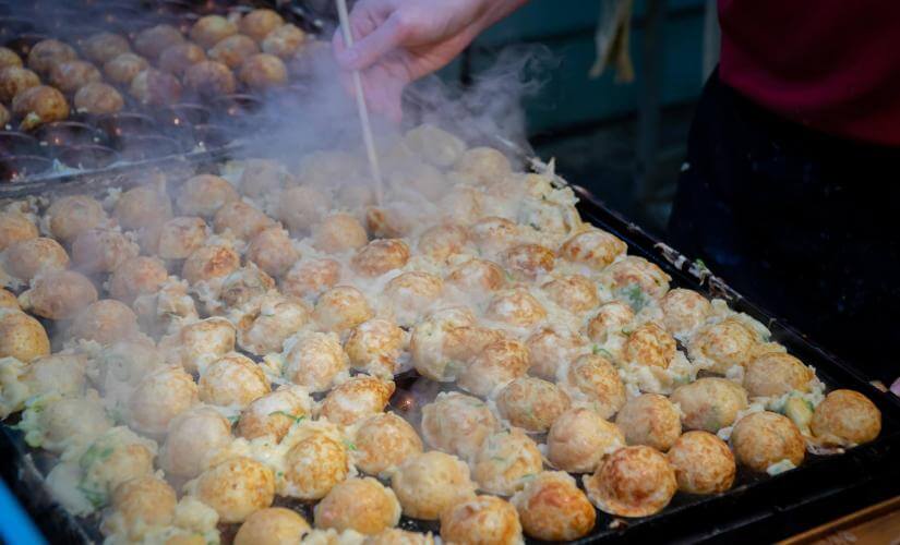 Osaka Kuromon Market Walk with Takoyaki Tasting
