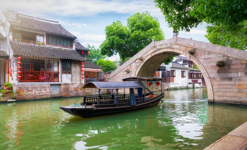 Private Shanghai City and Zhujiajiao Walking Tour