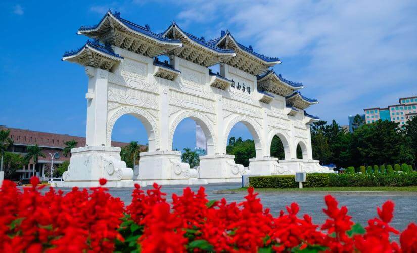 Private Cultural and Historic Taiwan