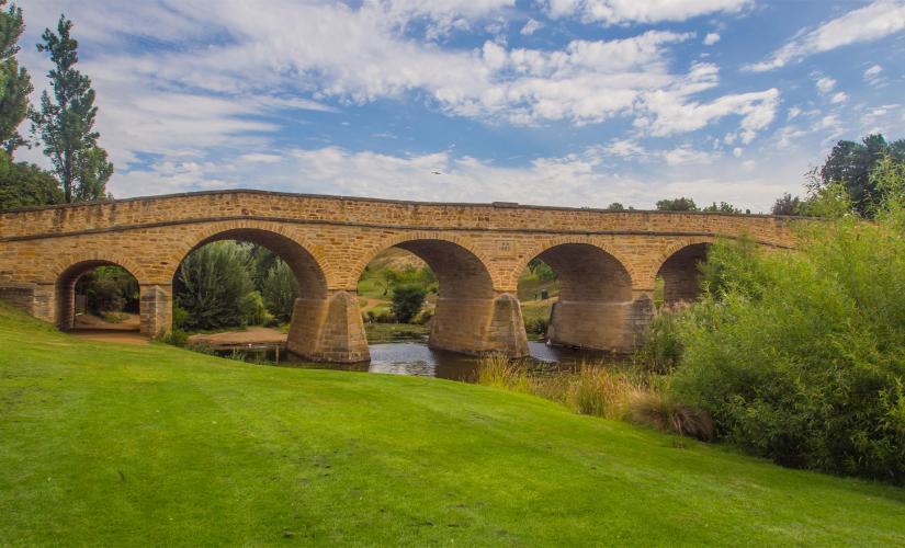 Exclusive Richmond & Tasmanian Devils Tour (Salamanca Place, Richmond Gaol)