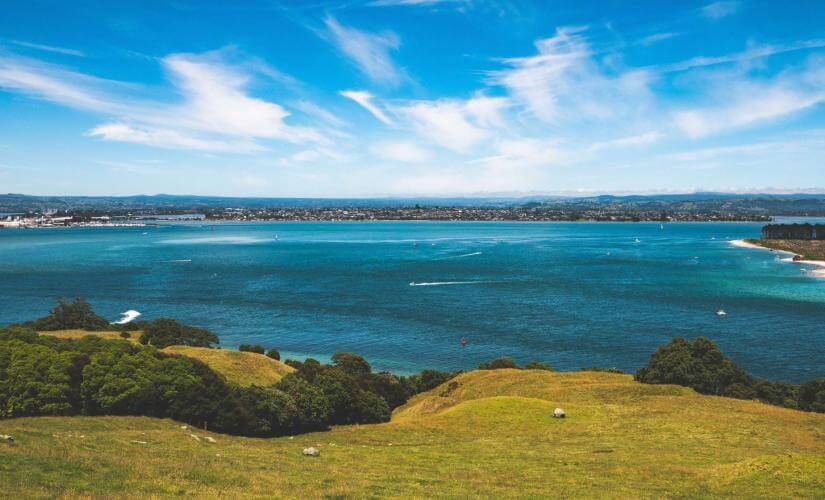 Private Rotorua Geothermal Region and Eight Lakes