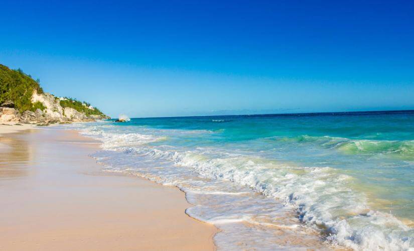 Hamilton Shopping and Tobacco Bay Beach Stop