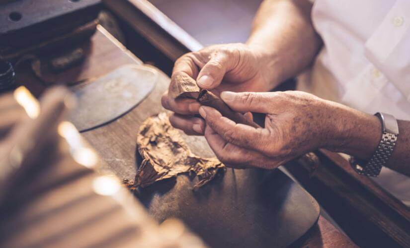 Cigar Rolling Class with Lunch at Isla Mia