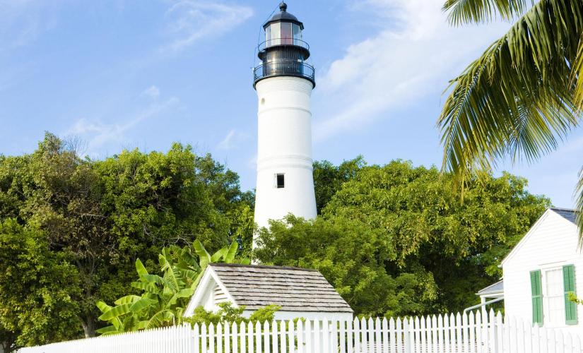 White lighthouse on a 1 day tour from Miami to Key West.
