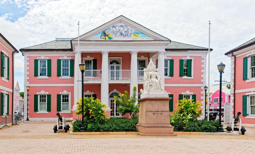 Explore Nassau Walking Tour