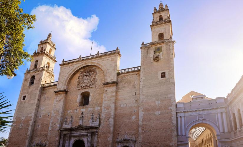 Merida City & Shopping Yucatan Tour in Progreso (Cathedral de San IIdefonso, Montejo's House)