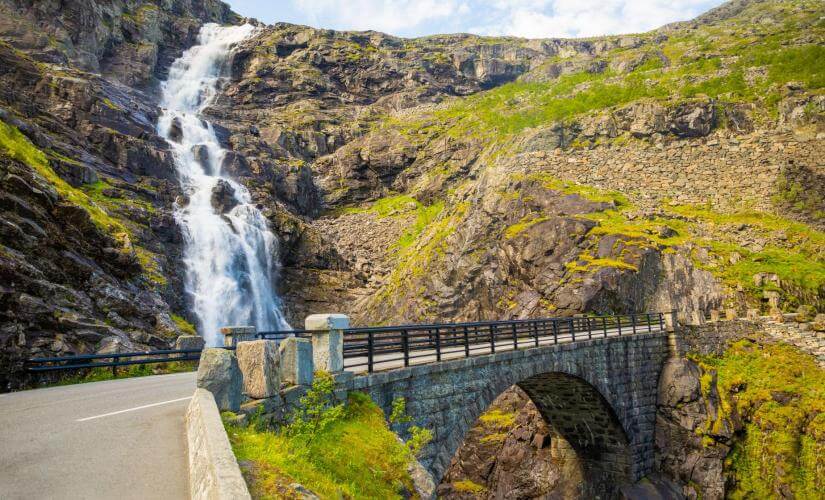 Scenic Fjord Views to Trollstigen (Troll Road) from Alesund with Lunch