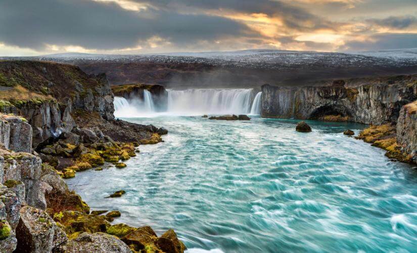 Private Akureyri Highlights, Godafoss, and Forest Lagoon by Car