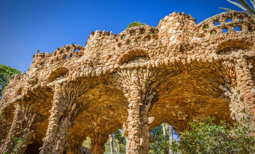 Artistic Barcelona Tour (Antonio Gaudi, Casa Batllo, Temple Expiatori de la Sagrada Familia)