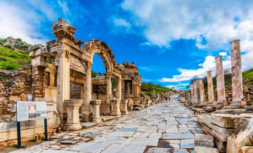 Private Ancient Ephesus and Traditional Turkish Lunch