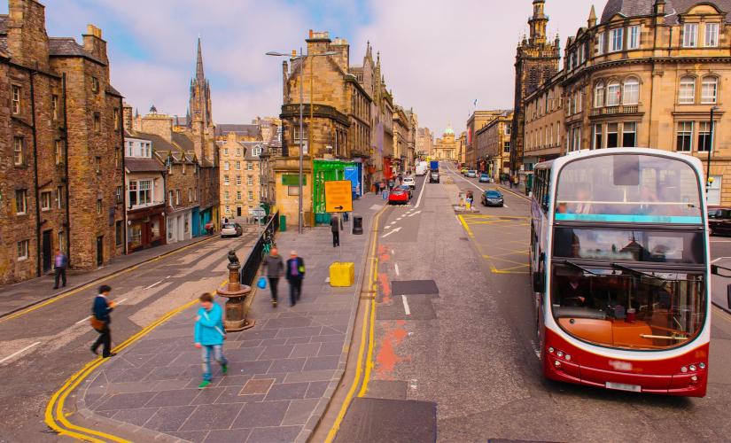 Edinburgh On and Off Bus Tour (Grass Market, Castle Rock, Royal Mile)