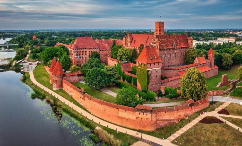 Private Medieval Malbork Castle Exploration