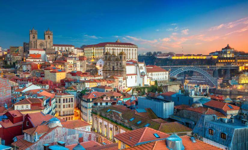 Historic Porto Walk, Lello Bookshop, Scenic River Cruise, and Cable Car