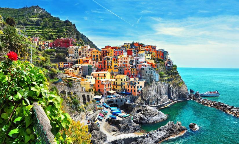 Premium Cinque Terre with Private Roundtrip Pier Transportation, Licensed Guide, and Private Boat (Kuhl Party 2025)