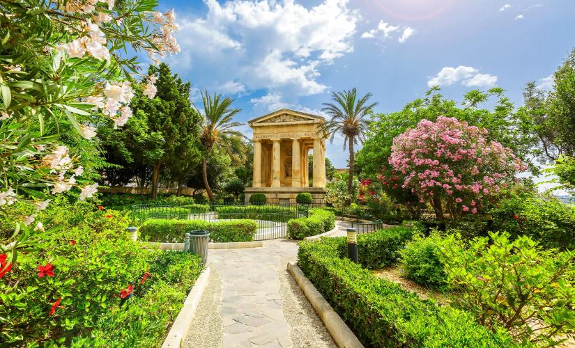 Private Highlights of Mdina, Rabat, and Valletta with Lunch Stop and Airport Drop-Off