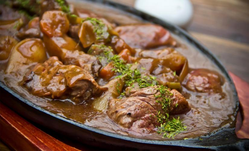 Private Borsch and Beef Stroganoff Cooking Class in Moscow