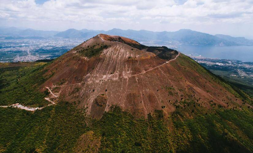Private Historical Pompeii, Herculaneum, and Mt Vesuvius