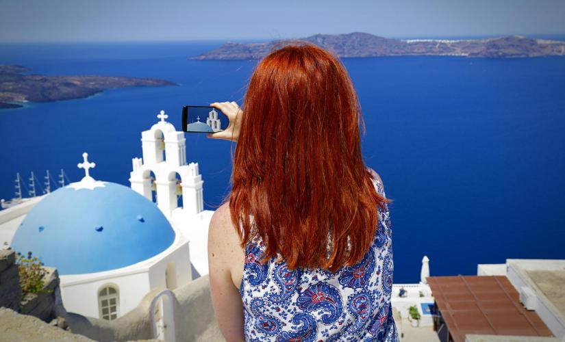 Panoramic Santorini Sightseeing with Light Walking