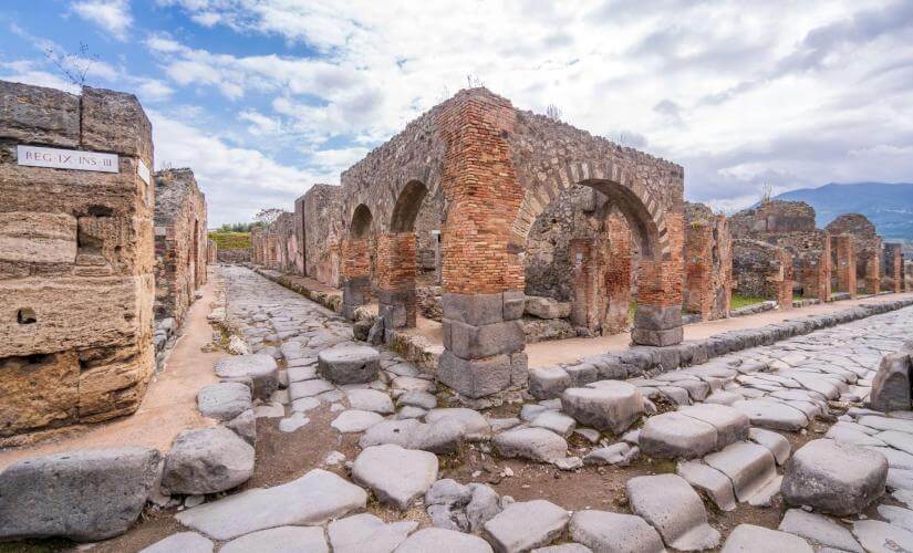 Discover Pompeii from Salerno with Skip-the-Line Ticket