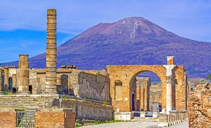 Pompeii Ruins and Views of Sorrento with Lunch