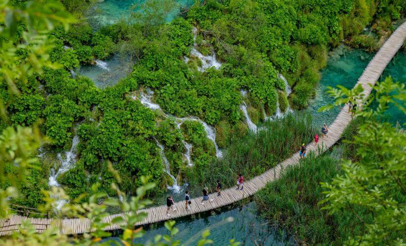 Private Natural Wonders of Plitvice Lakes Park (World Wanderers 2026)
