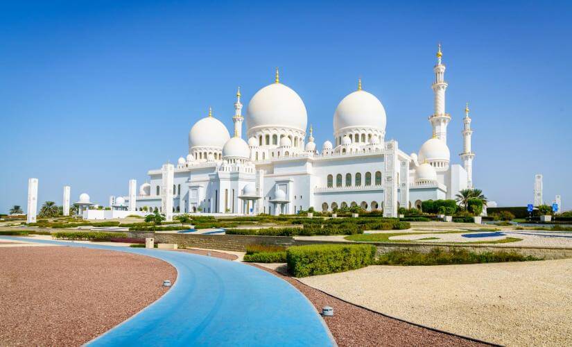 Private Pick Up from the Airport, Abu Dhabi City Tour and Drop off at the Port (Happy Cruiser Group 2025)