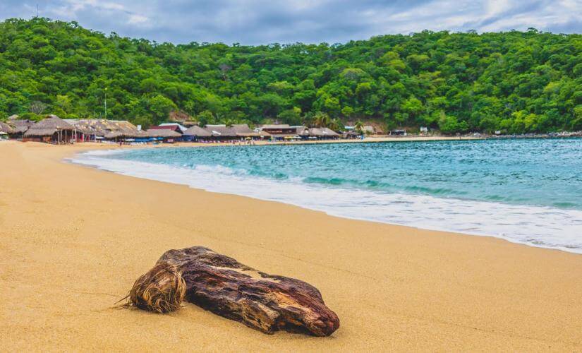 Private Huatulco Bay Yacht Cruise